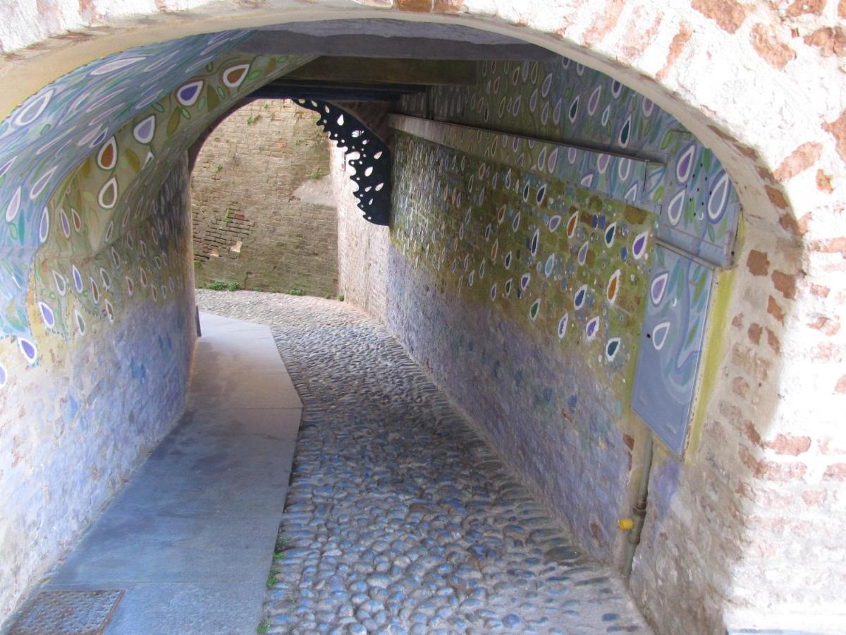 Alla Torre - Nel Cuore Del Borgo Storico Castagnole delle Lanze Exterior foto